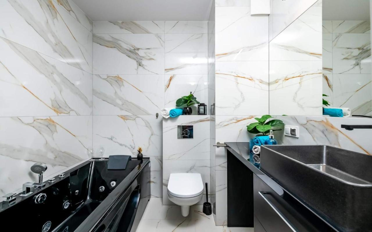 Loveroom Panorama Park Jacuzzi Μπιάλιστοκ Εξωτερικό φωτογραφία