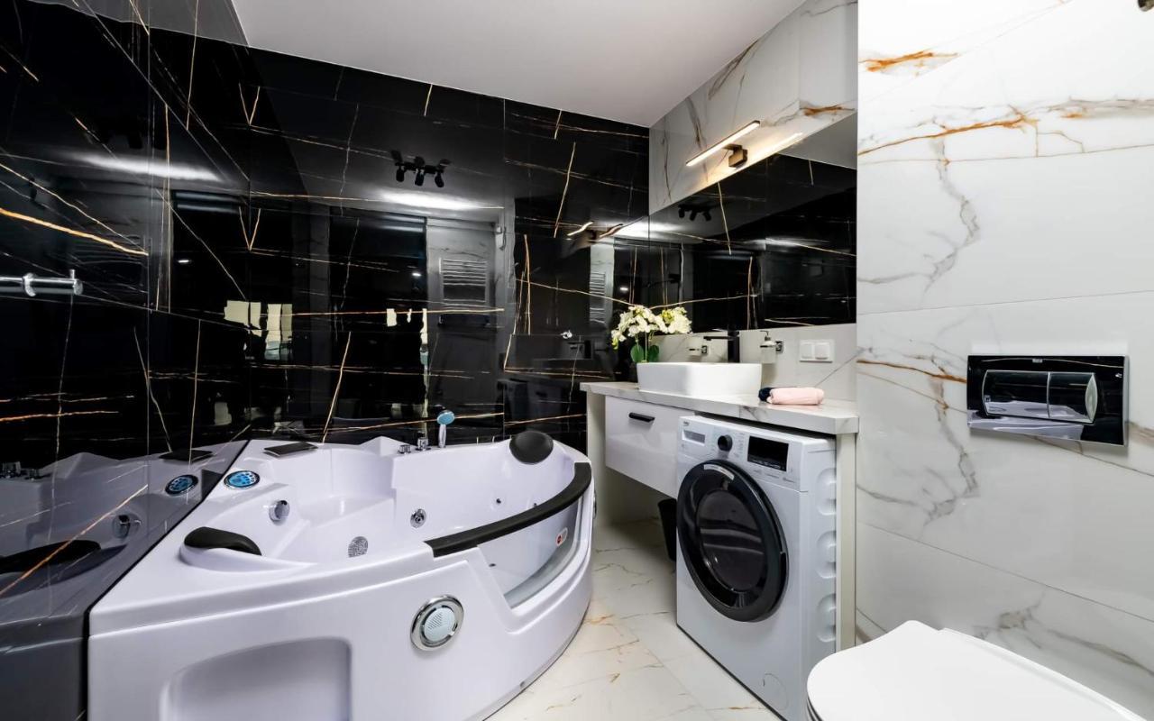 Loveroom Panorama Park Jacuzzi Μπιάλιστοκ Εξωτερικό φωτογραφία